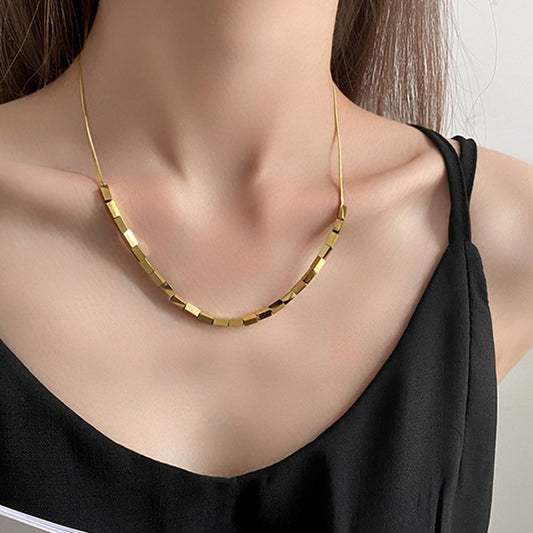 High Quality Fashion Small Square Snake Bone Chain Necklace