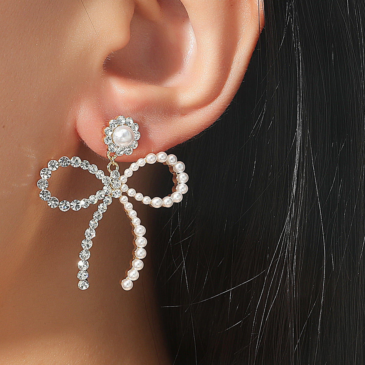 High Quality Fashion Temperament Pearl Bow Earrings Full of Diamonds