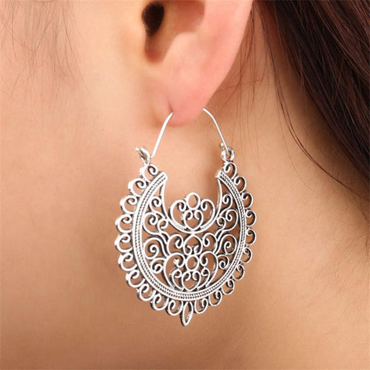 High Quality Fashion Metal alloy hollow carved earrings