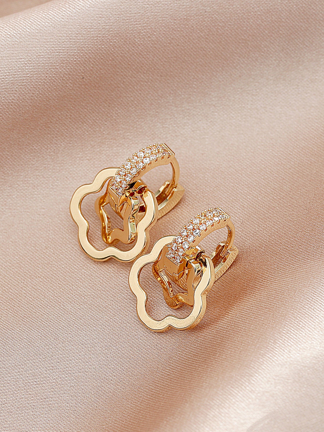 High Quality Fashion Ear Bone Clip Flower Earrings Star Earrings