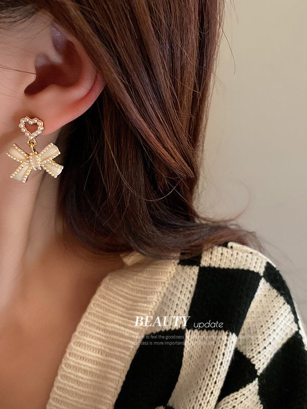 High Quality Fashion Silver Needle Pearl Bow Earrings Fashion And Simple