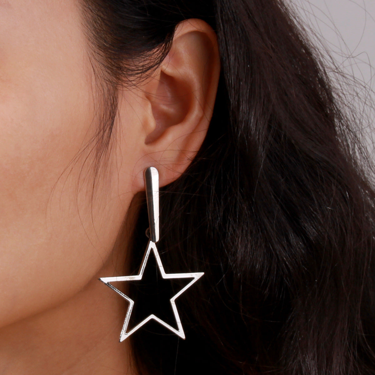 High Quality Fashion Five-Pointed Star Earrings Personality Simple Metal Earrings Women